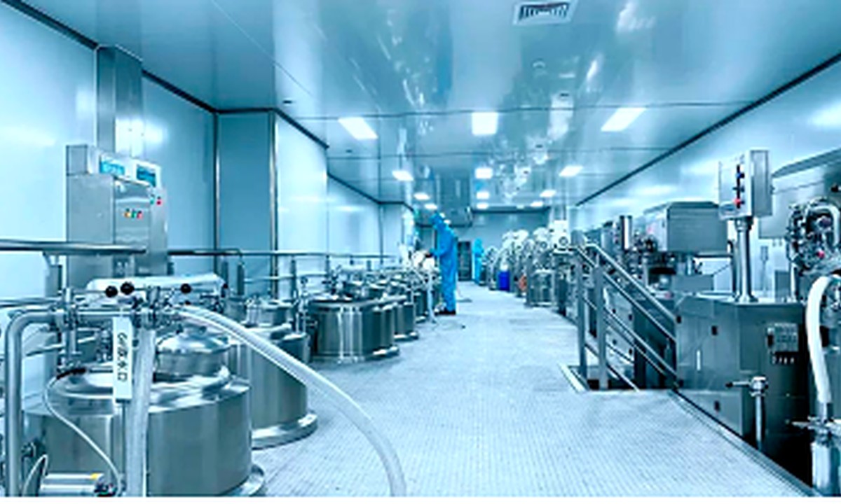 Anonymous cosmetics cleanroom line reference